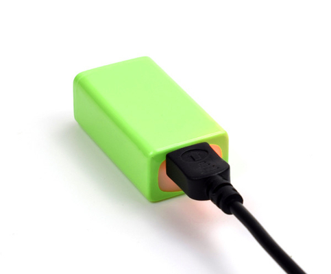 وشملت USB بطارية 9V 300mAh بطارية ليثيوم قابلة لإعادة الشحن